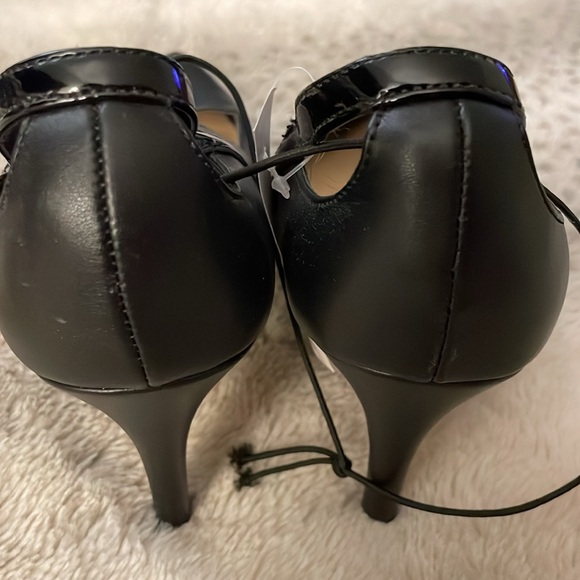 Ann Taylor black leather heels. Work or play. 4 in heel. NWT - Picture 5 of 6